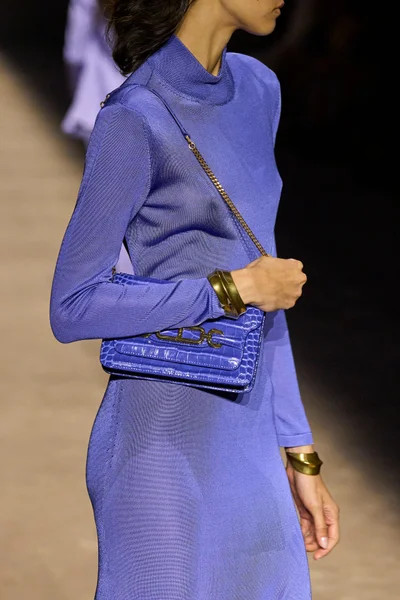 Look 98